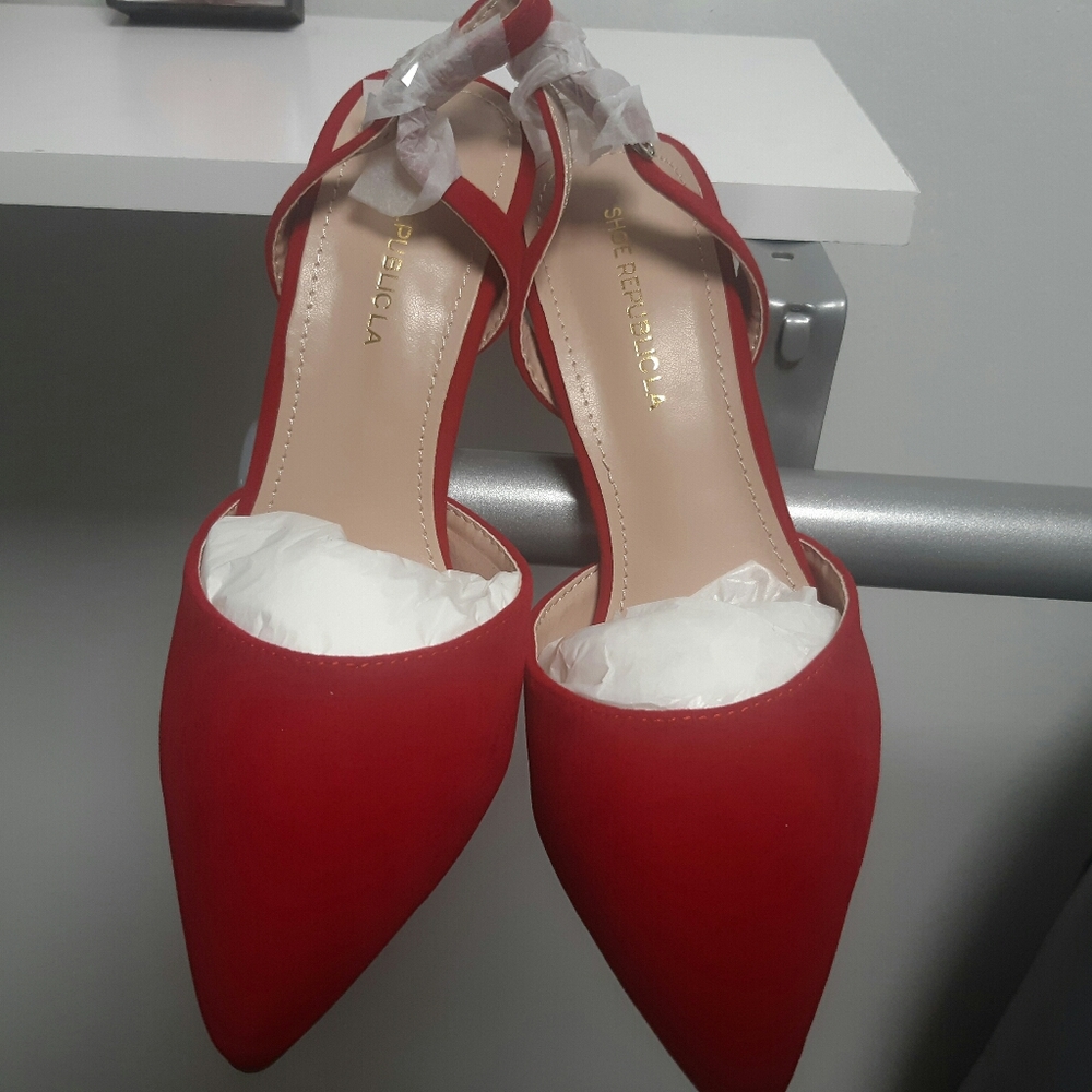 Shoes - Picture 3 of 3